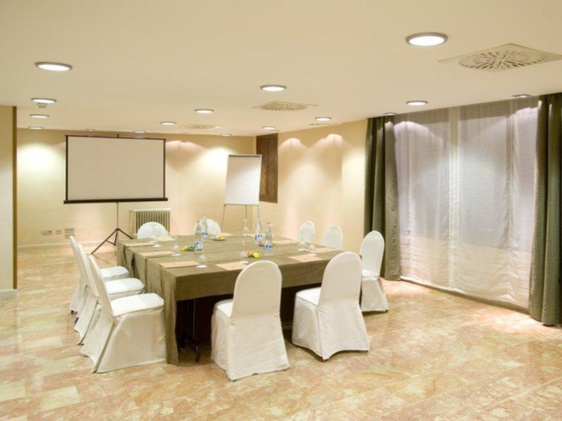 Nh Cordoba Califa Hotel Exterior photo